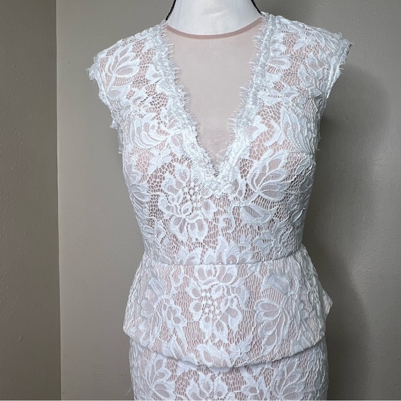 NWT Betsy & Adam ivory sleeveless lace maxi dress - Picture 9 of 15